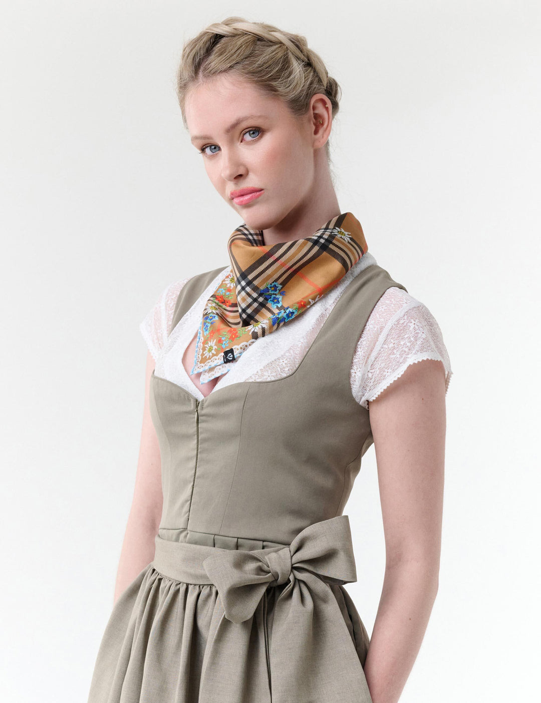 Nickituch mit FRAAS Plaid Karo und Blumen im Trachten-Design aus reiner Seide