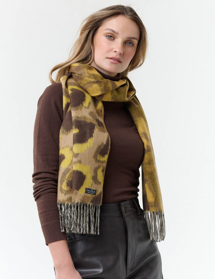 Cashmink-Schal mit abstrahiertem Leo-Design