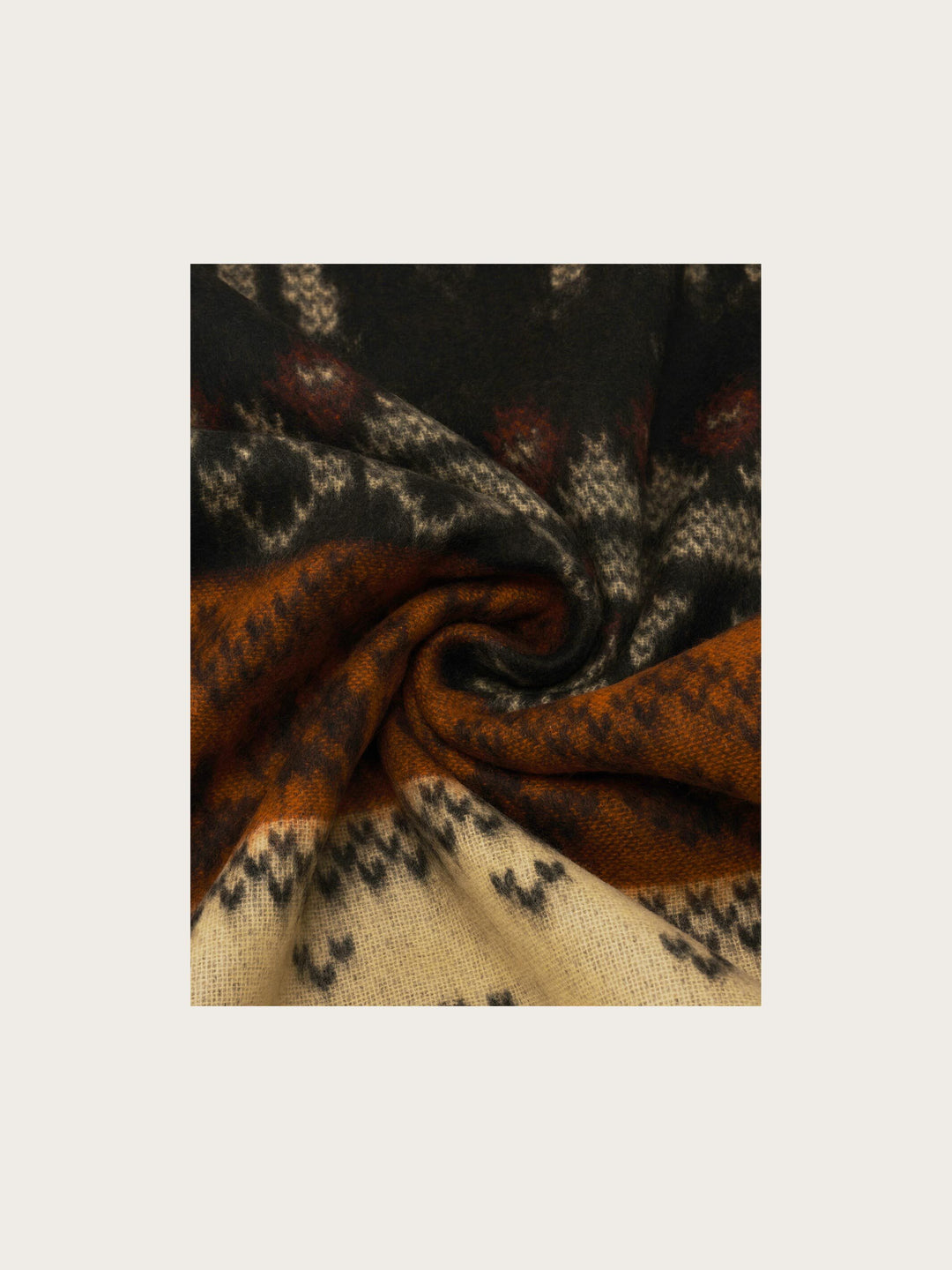 Cashmink-Schal mit winterlichem Muster-Mix