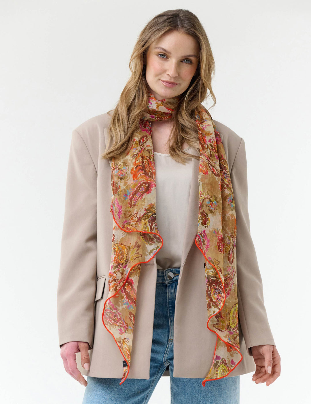 Langer Seidenschal mit Paisley-Design im Bias Cut
