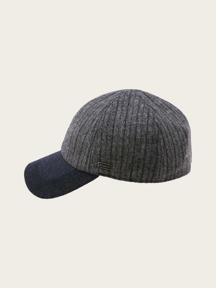 Winddichte bugatti Basecap mit Fischgrät-Design und Ohrenklappen