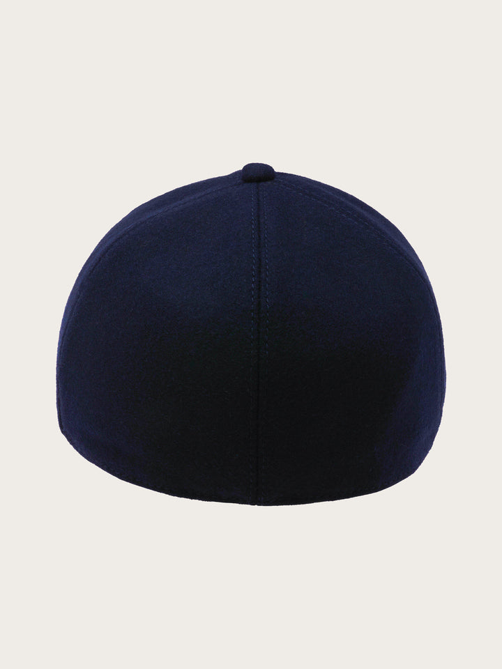 Winddichte, einfarbige bugatti Basecap mit Ohrenklappen