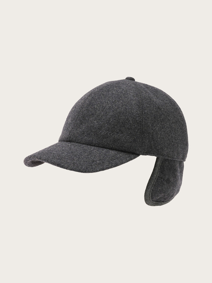Winddichte, einfarbige bugatti Basecap mit Ohrenklappen