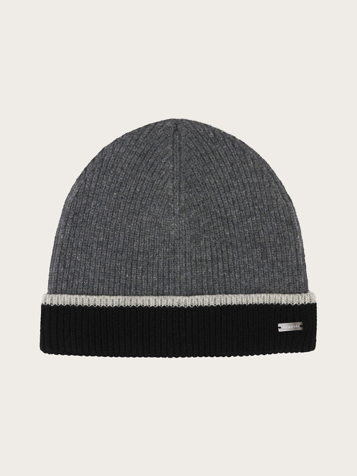 bugatti Mütze mit farblich abgesetzem Umschlag