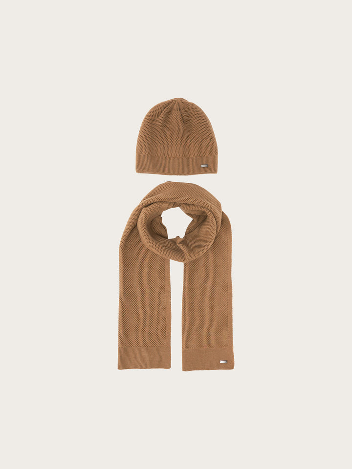 bugatti Geschenkset mit Beanie und Schal
