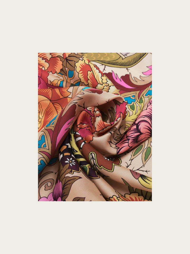 Seidentuch mit nostalgischem Blumen-Print