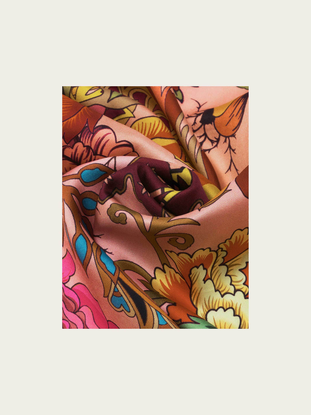 Seidentuch mit nostalgischem Blumen-Print