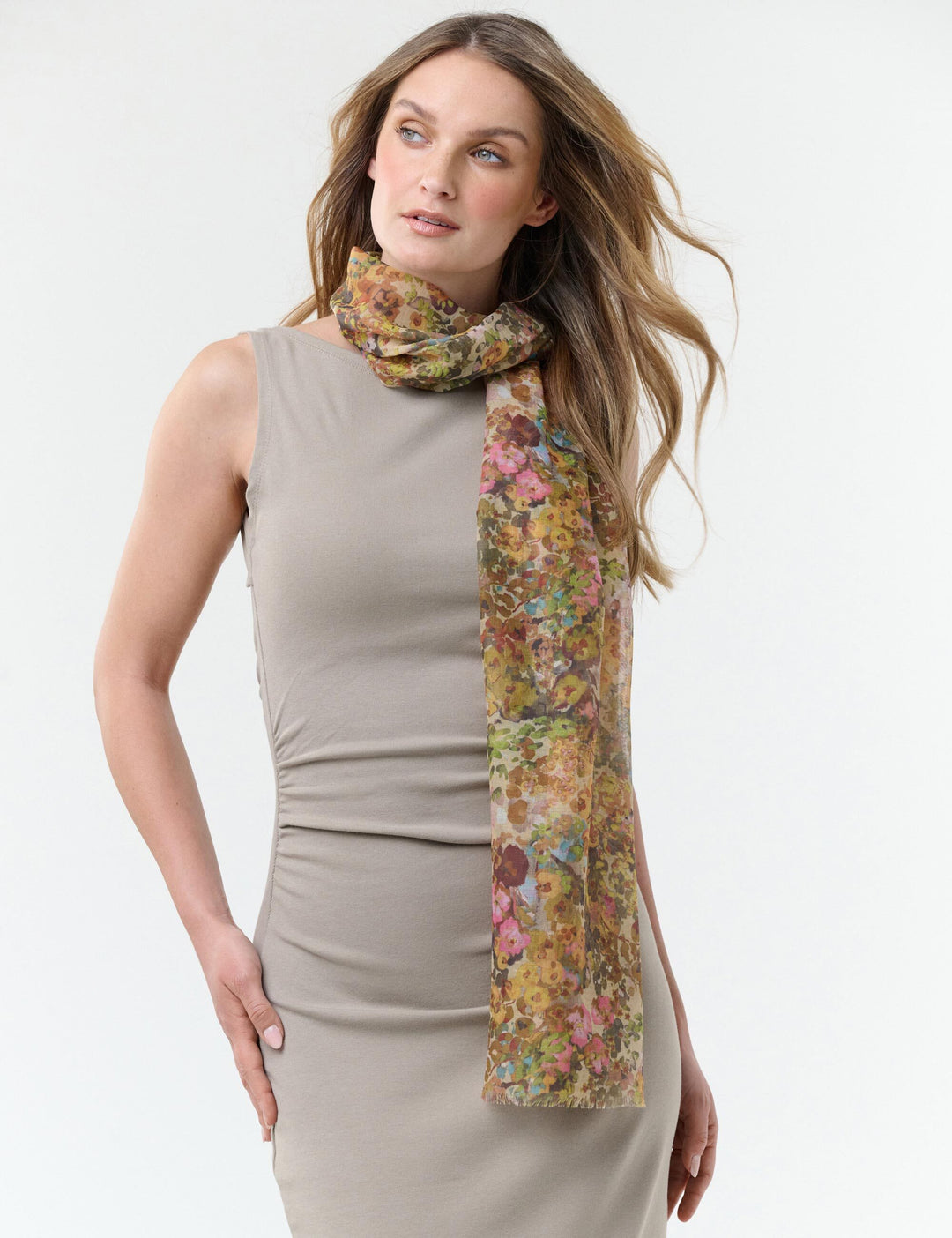Sustainability Edition - Schal mit Millefleur Aquarell-Design