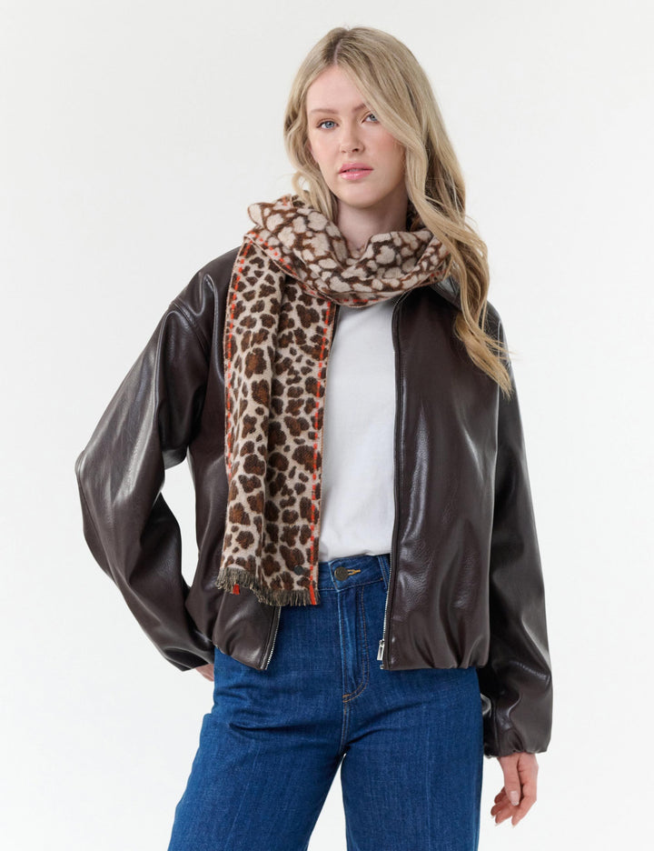 Wollschal mit Leo-Design und Highlight-Streifen