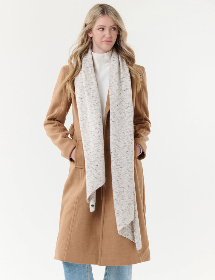 Melierter Strickschal mit Glitzer im Bias Cut