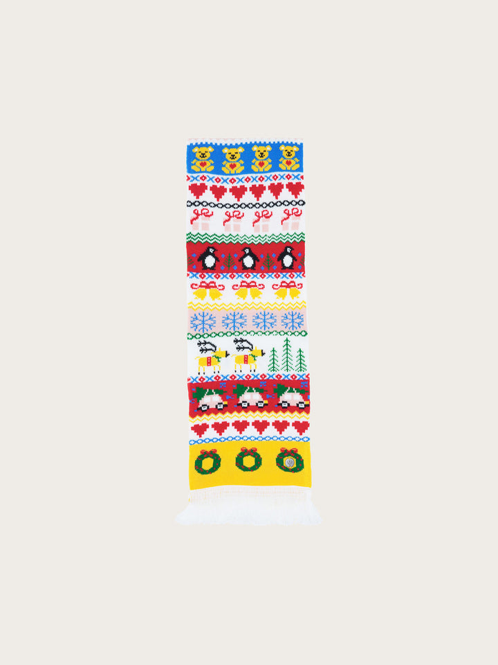 Witziger Strickschal mit weihnachtlichen Motiven