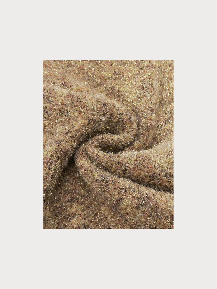 Flauschiges, zart schimmerndes Dreieckstuch