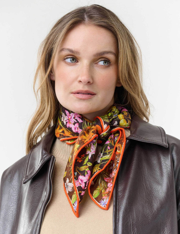 Tuch mit herbstlichem Blumen-Design aus Wolle und Seide