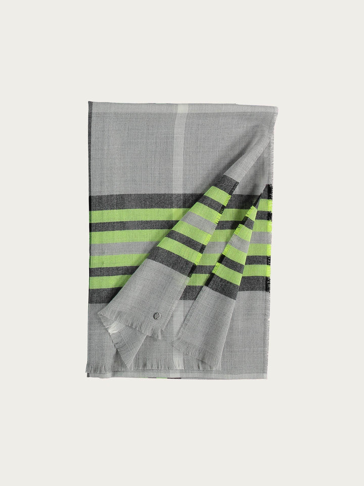 Stola mit FRAAS Plaid - Made in Germany