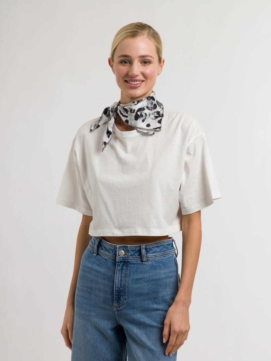 Nickituch aus reiner Seide mit Animal Print