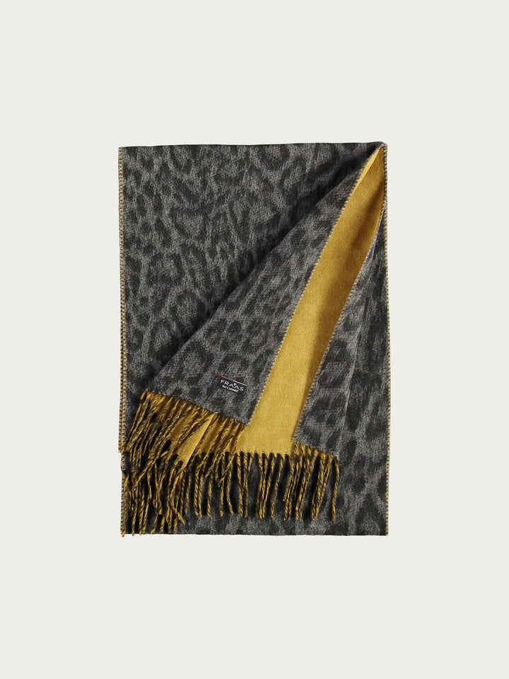 Cashmink-Schal mit Leo-Design und zwei unterschiedlichen Seiten