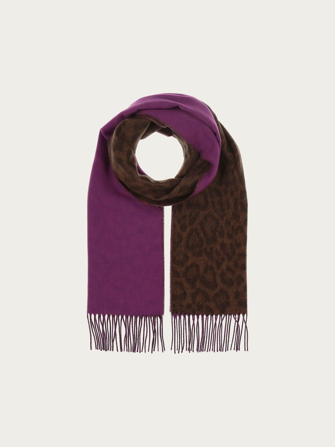 Cashmink-Schal mit Leo-Design und zwei unterschiedlichen Seiten