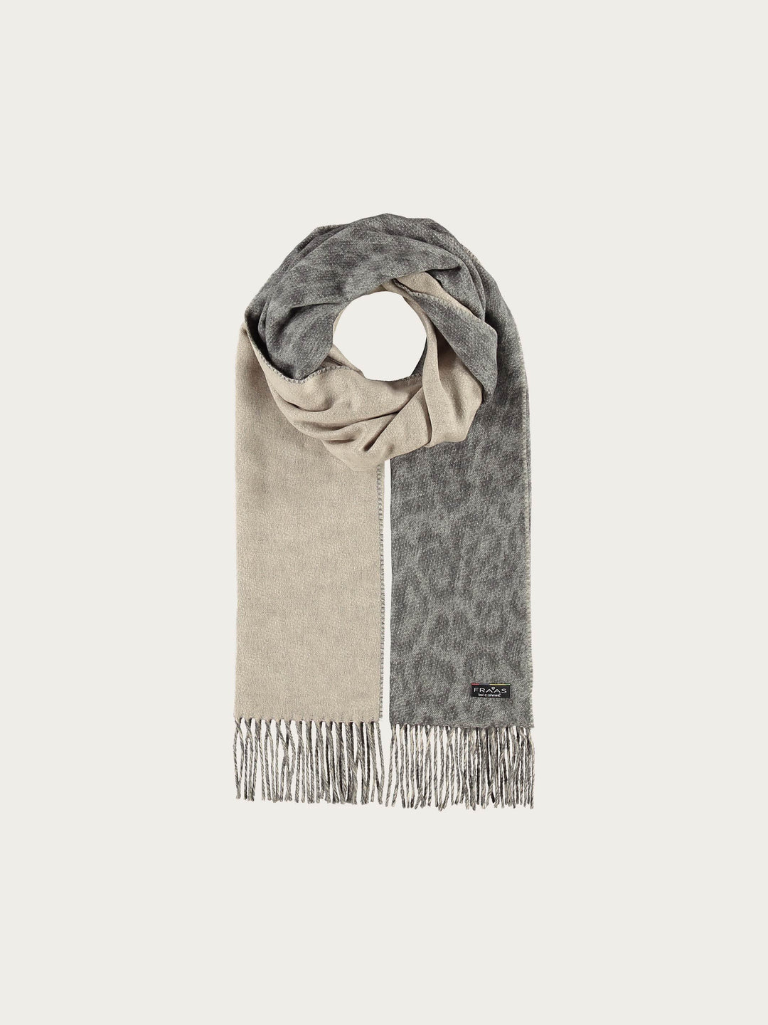 Cashmink-Schal mit Leo-Design und zwei unterschiedlichen Seiten