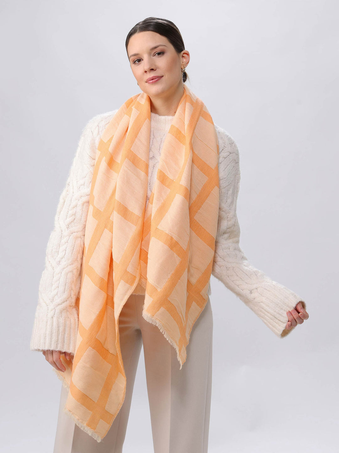 Sustainability Edition - Stola mit XL-Karo in Wollmischung