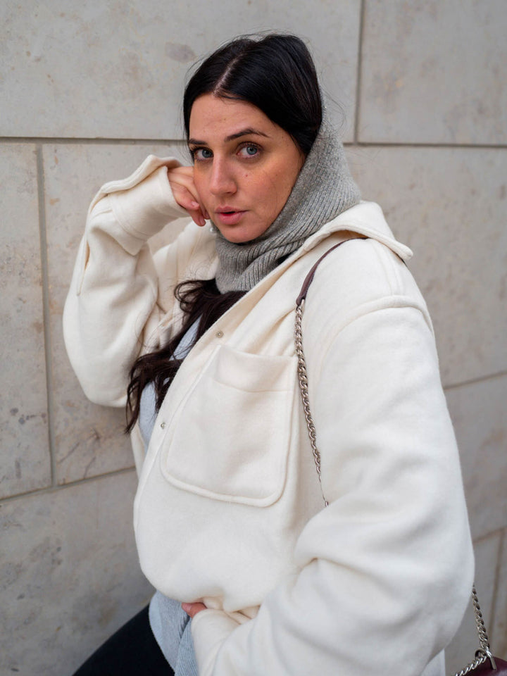 Strick-Kapuzenschal mit zartem Glitzer