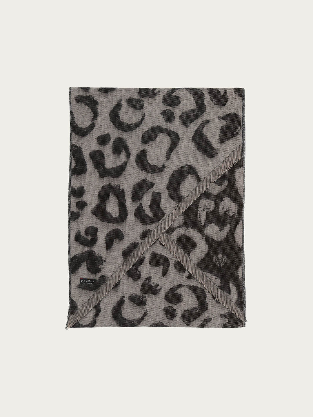 Sustainability Edition - Cashmink-Schal mit Leo-Design und Bias Cut - Made in Germany