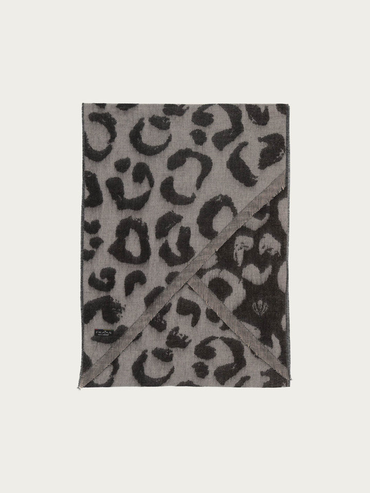 Cashmink-Schal mit Leo-Design und Bias Cut - Made in Germany