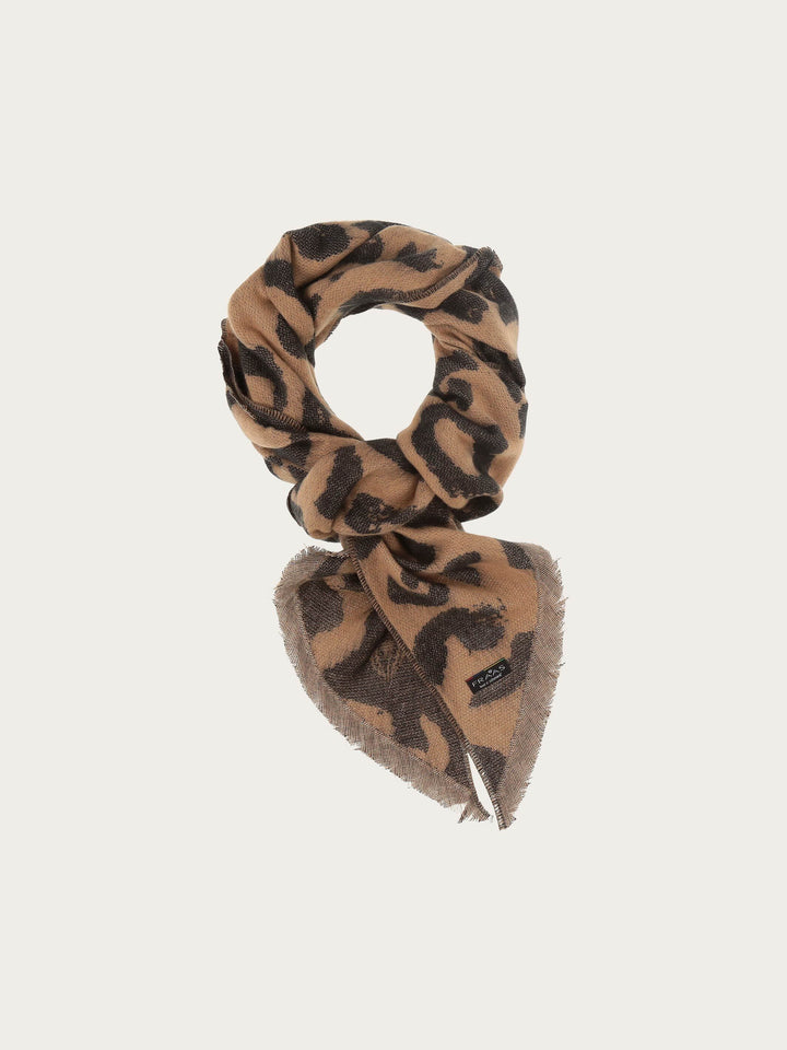Cashmink-Schal mit Leo-Design und Bias Cut - Made in Germany