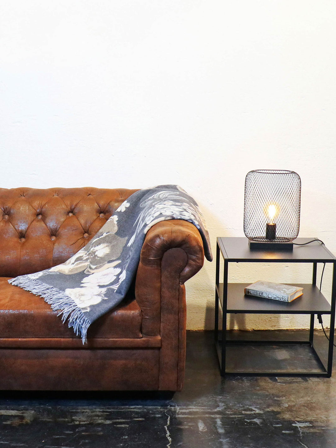 Sustainability Edition - Cashmink-Decke mit Blumenranken-Design - Made in Germany