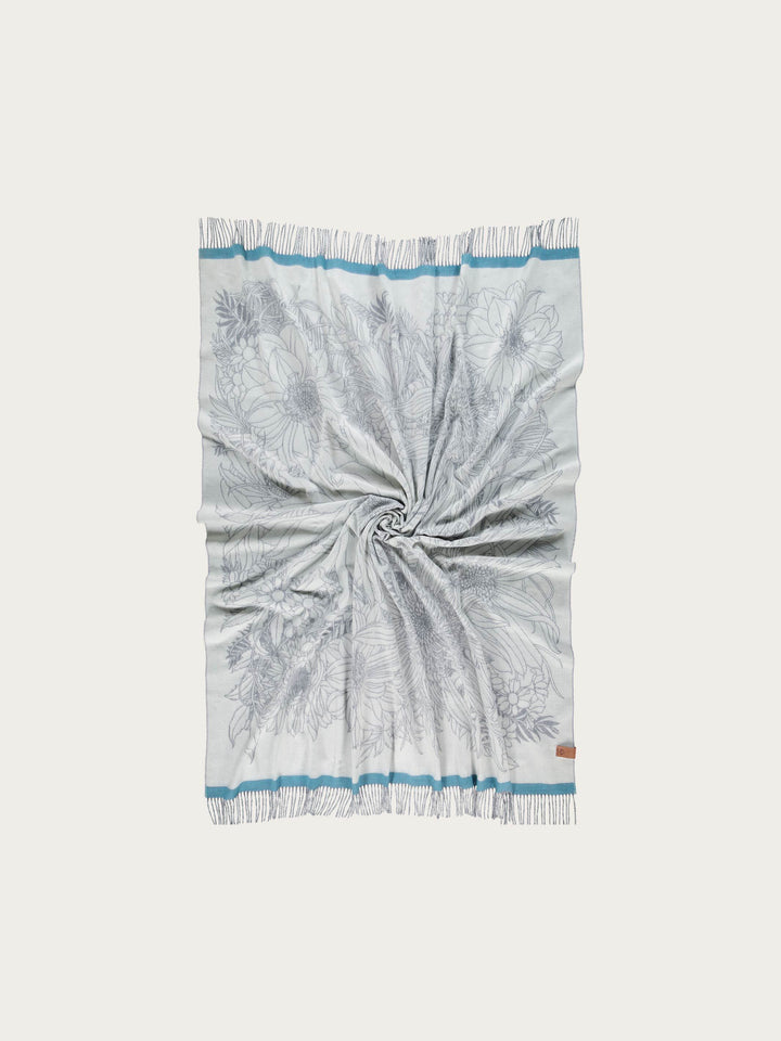 Sustainability Edition - Cashmink-Decke mit Blumen-Design - Made in Germany