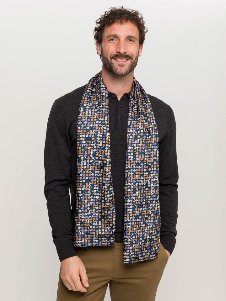 Leichter bugatti Doubleface-Schal mit Grafikprint in Wollmischung