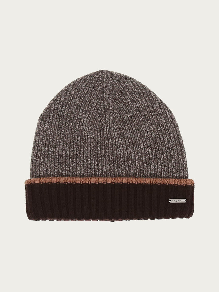 Hochwertige Beanie mit bugatti-Label