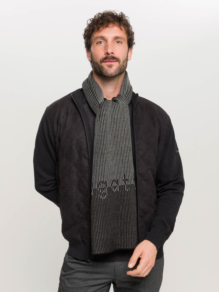 Strickschal mit bugatti-Schriftzug in Wollmischung