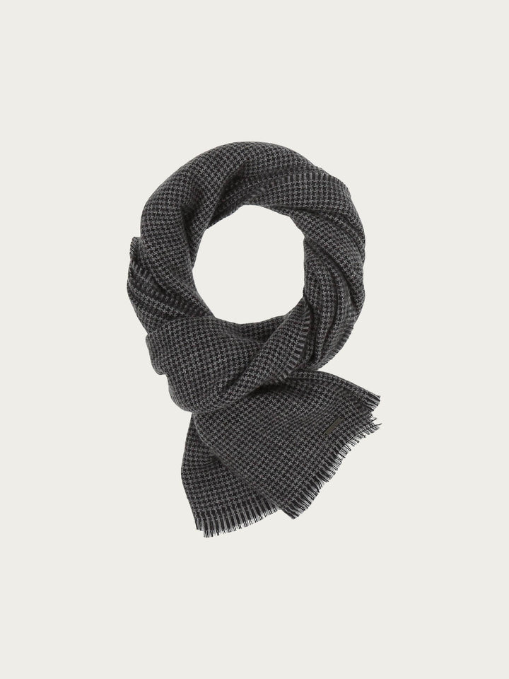 Leichter bugatti Schal im Boxkaro-Muster