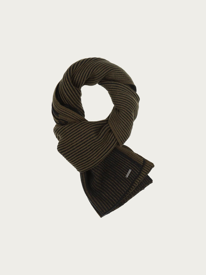 Strickschal mit bugatti-Schriftzug in Wollmischung