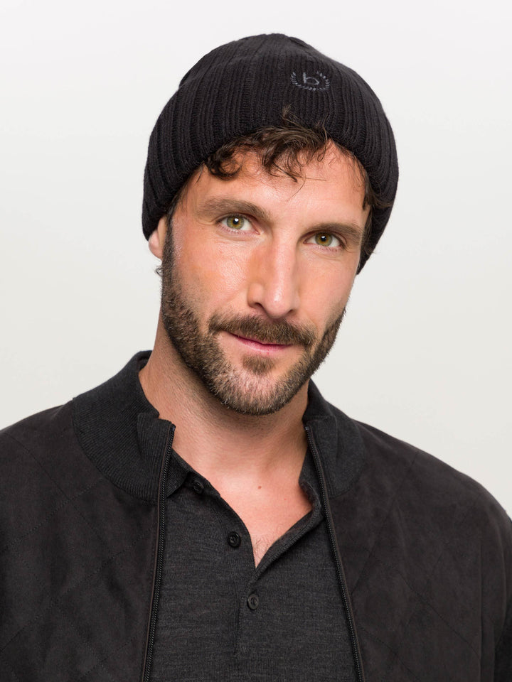 Einfarbige winddichte Beanie mit bugatti Logo