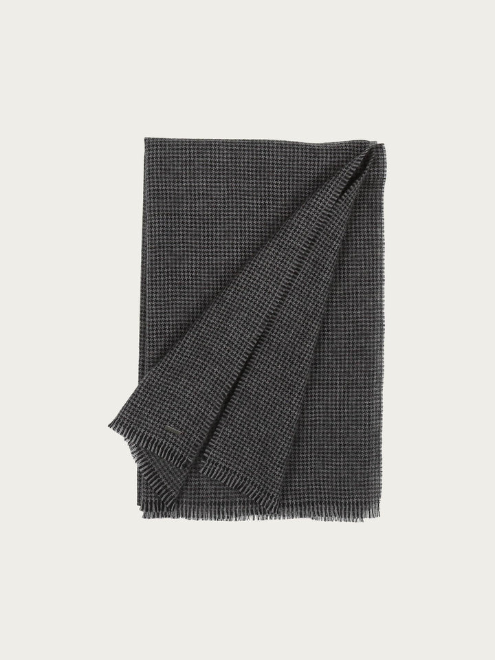 Leichter bugatti Schal im Boxkaro-Muster