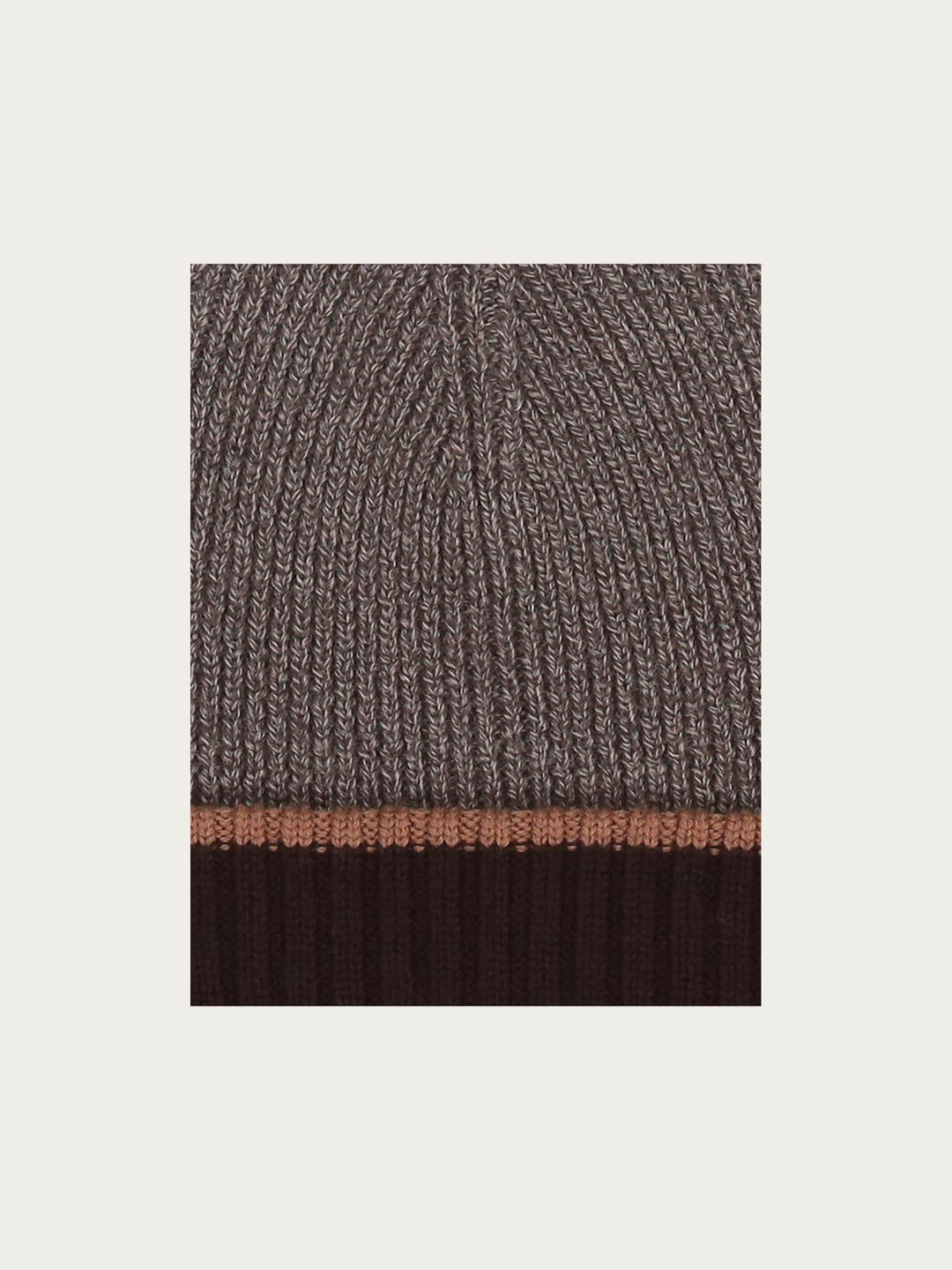 Hochwertige Beanie mit bugatti-Label