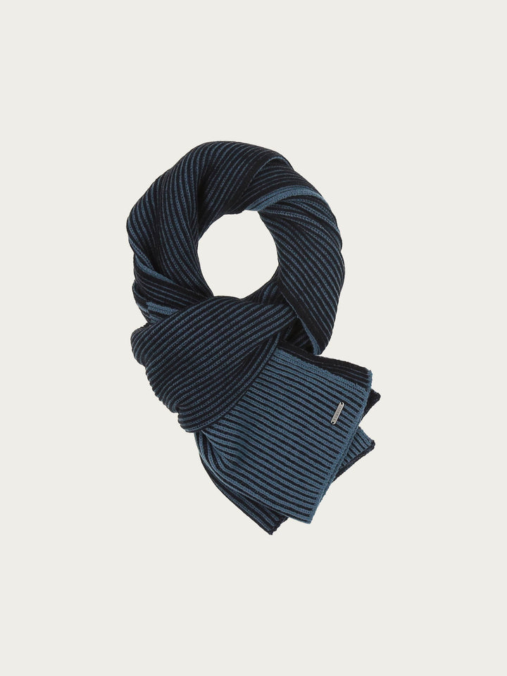 Strickschal mit bugatti-Schriftzug in Wollmischung