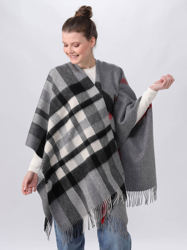 Poncho mit FRAAS Plaid Karo aus reiner Wolle