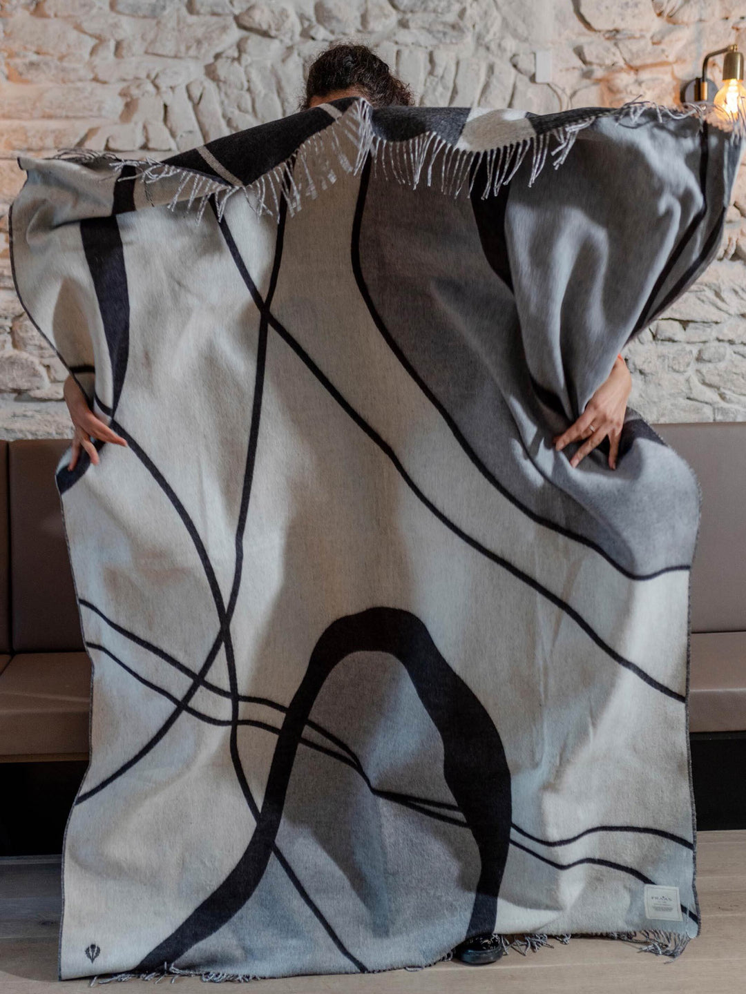 Sustainability Edition - Cashmink-Decke mit abstraktem Marmor-Design - Made in Germany