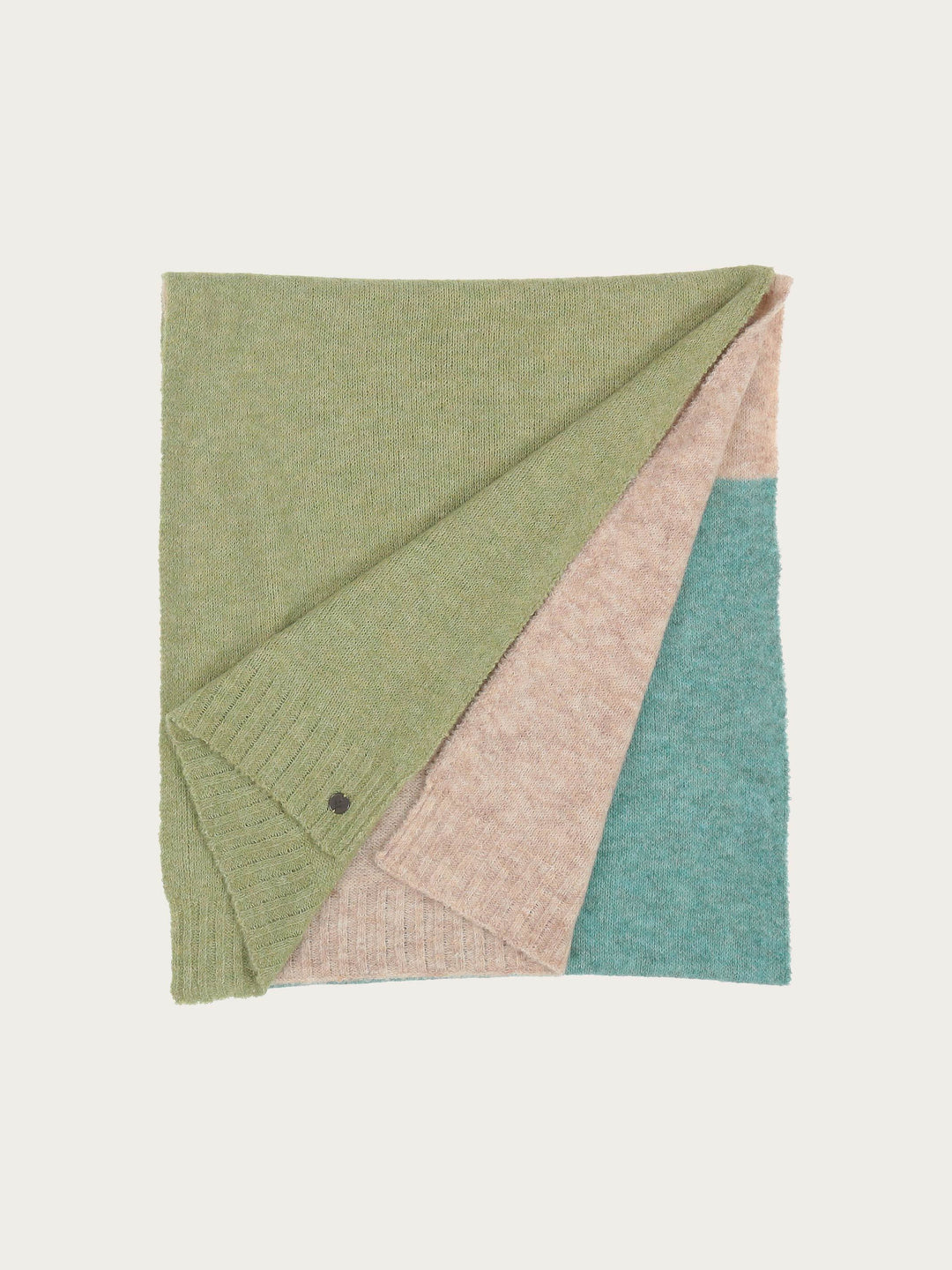 Gestrickter Schal mit Blockstreifen
