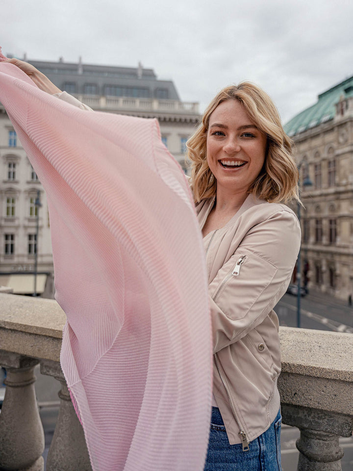 Plissee-Stola mit Ombré-Effekt