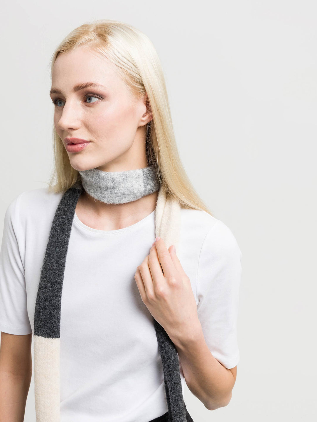 Sustainability Edition - Schmaler Strickschal mit Colour Blocks in Wollmischung