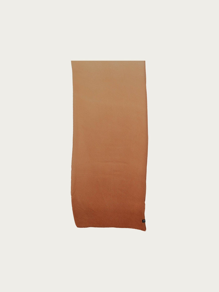 Plissee-Stola mit Ombré-Effekt