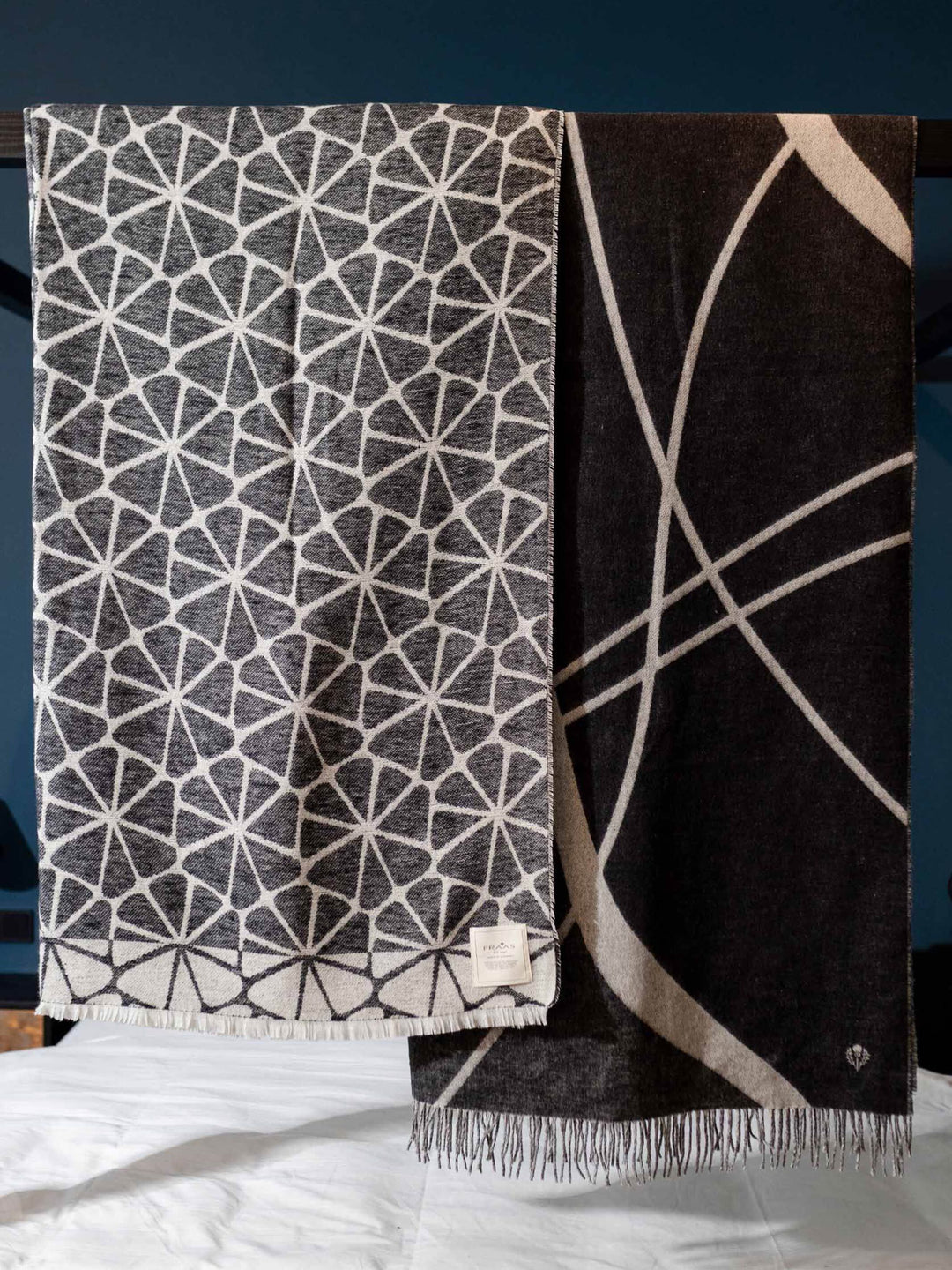 Decke mit grafischem Design - Made in Germany