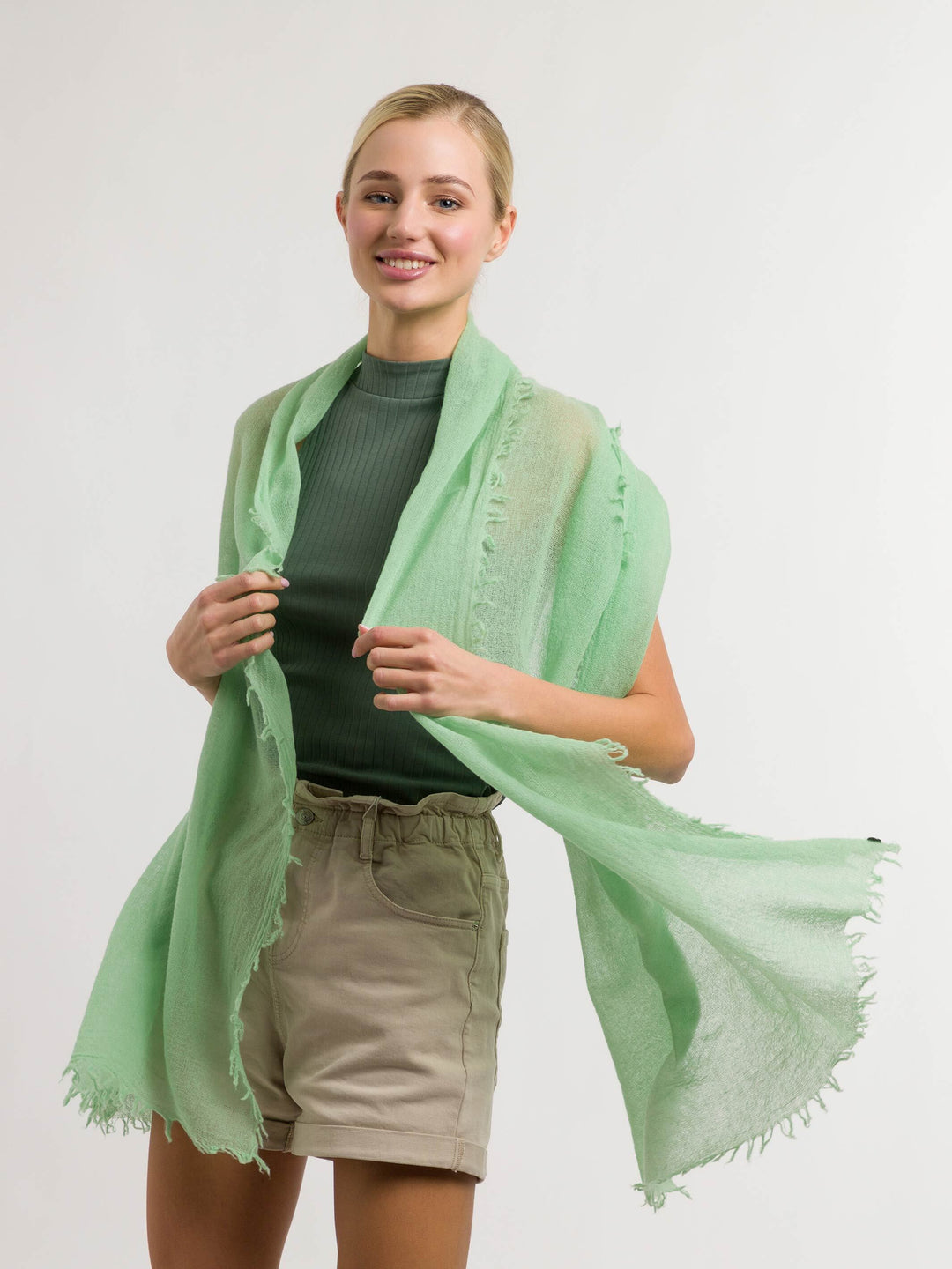 Einfarbige Wollstola mit Fransen