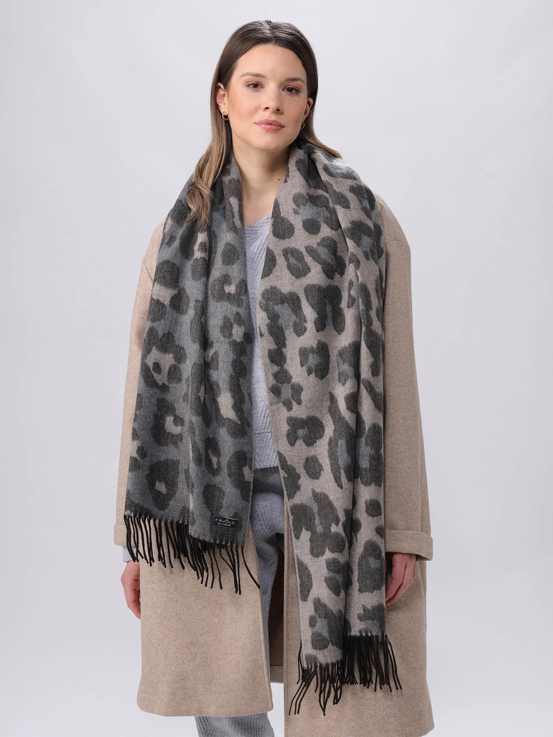 Zweifarbiger Cashmink-Schal mit Leo-Design