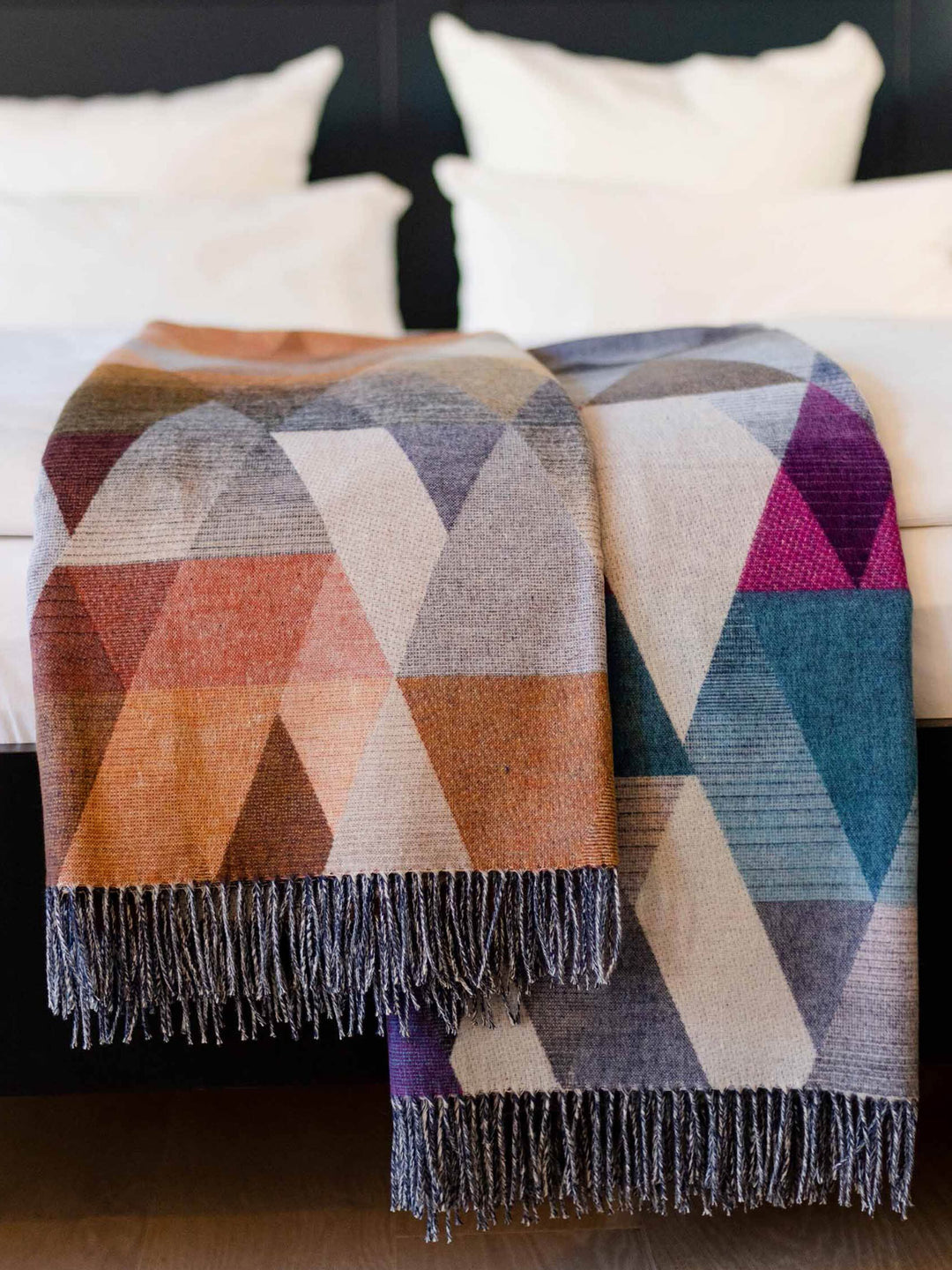 Cashmink-Decke mit Dreieck-Design - Made in Germany