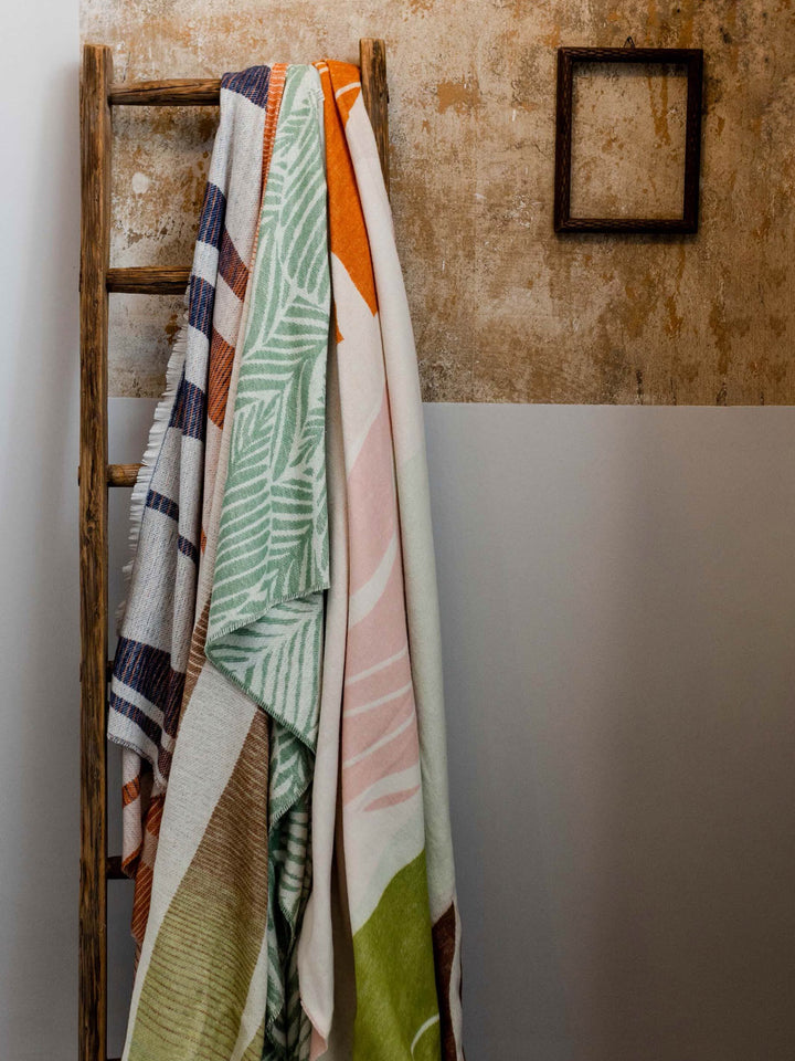 Decke mit Blätter-Design - Made in Germany
