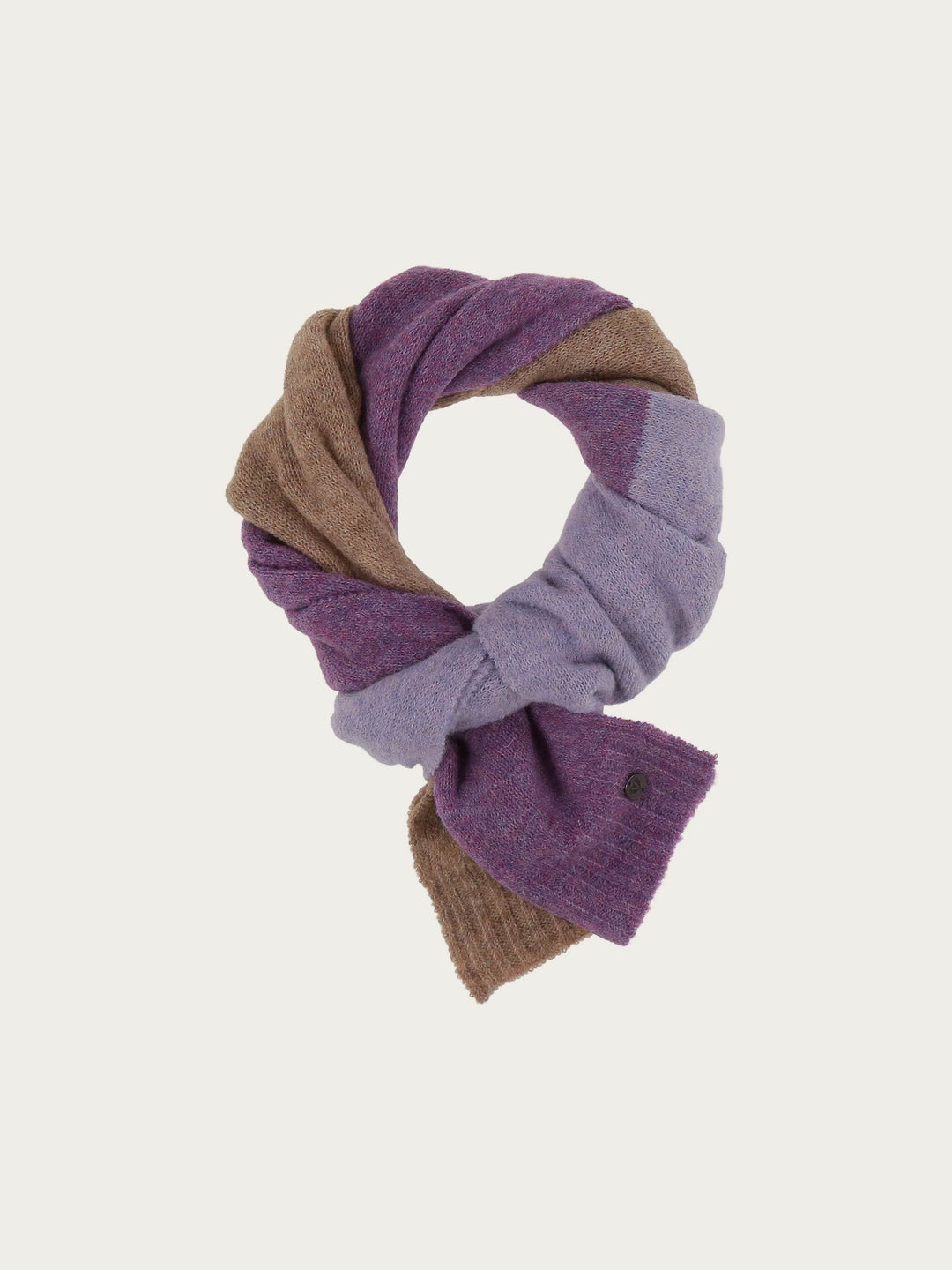 Gestrickter Schal mit Blockstreifen